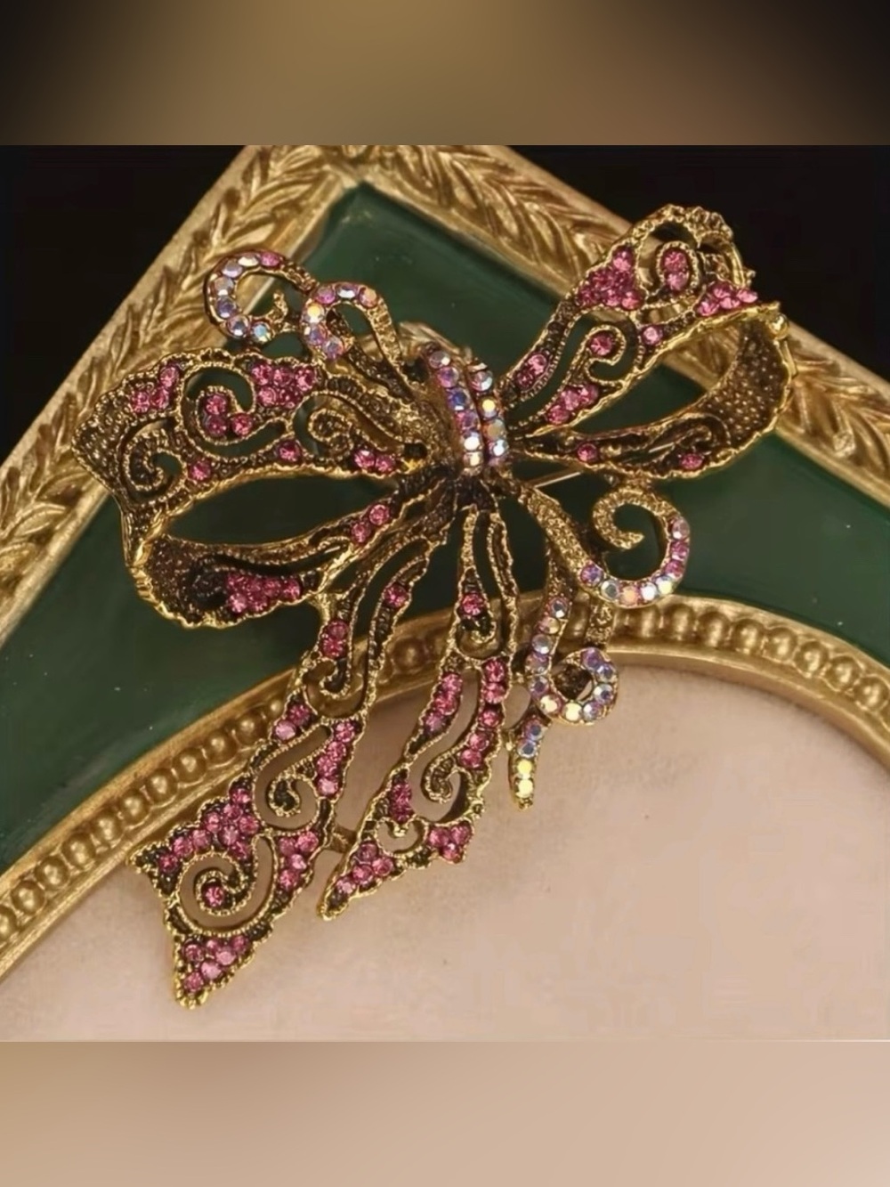 Bow Retro Rhinestone Encrusted Brooch Modern New Gorgeous
